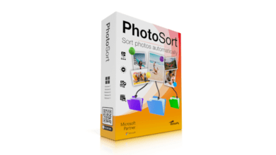 Packaging of Abelssoft PhotoSort 2024 software, showing the box with images connected to colored folders, indicating photo organization capabilities. The box highlights compatibility with Windows 10 & 11, features like sorting, and partnerships with Microsoft.